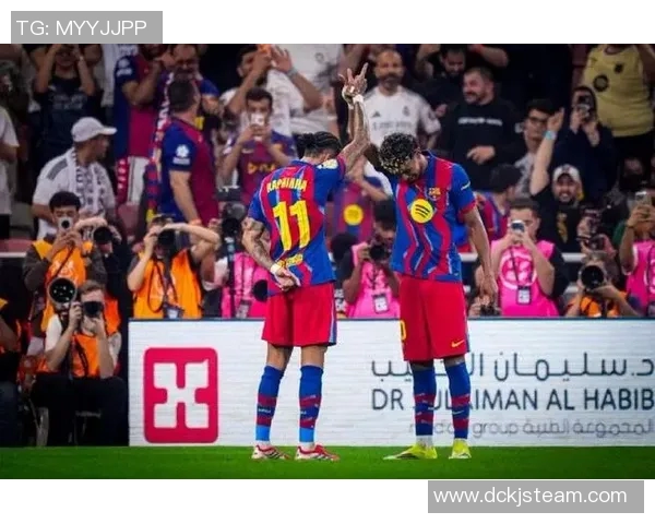 皇马与巴萨在迈阿密的巅峰对决引发全球球迷热议与期待 皇马与巴萨在迈阿密的巅峰对决引发全球球迷热议与期待